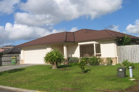 Photo of property in 4 Beragh Place, East Tamaki, Auckland, 2016