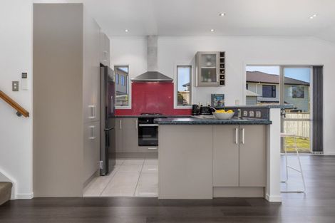 Photo of property in 17 Tasman Close, Aotea, Porirua, 5024