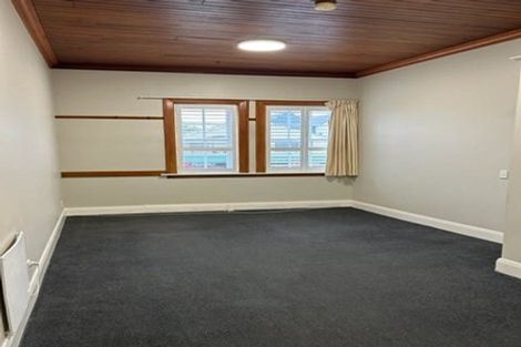 Photo of property in Fire Station Apartments, 54 Northland Road, Northland, Wellington, 6012