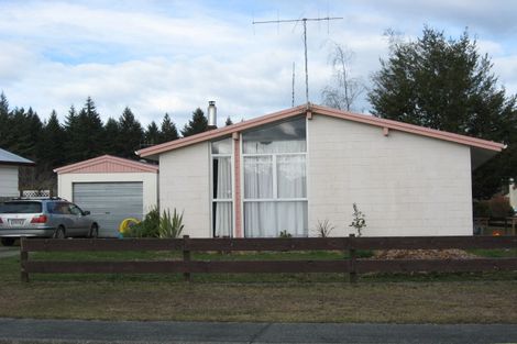 Photo of property in 21 Henry Street, Te Anau, 9600