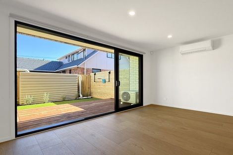 Photo of property in 2/51 Yeovil Road, Te Atatu Peninsula, Auckland, 0610