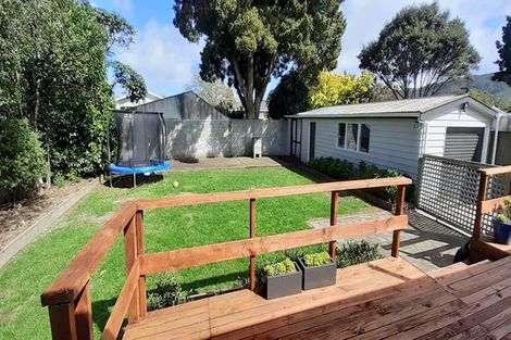 Photo of property in 3 Kashmir Avenue, Clouston Park, Upper Hutt, 5018