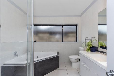 Photo of property in 11 Satori Key, Papamoa Beach, Papamoa, 3118