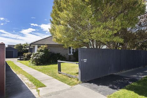 Photo of property in 6 Palmside Street, Somerfield, Christchurch, 8024