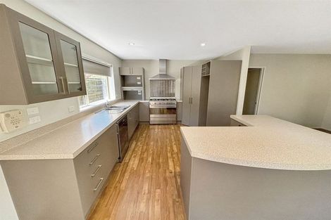 Photo of property in 80 Bowhill Road, New Brighton, Christchurch, 8083