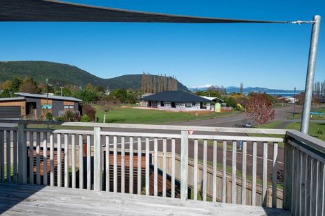 Photo of property in 136 Lisland Drive, Kinloch, Taupo, 3377