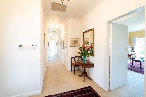 Photo of property in 5 Tauroa Road, Havelock North, 4130