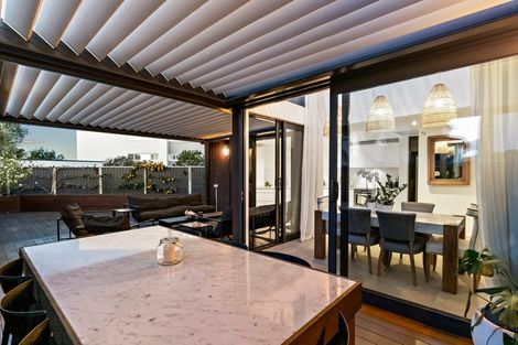 Photo of property in 2/3 Craig Road, Milford, Auckland, 0620