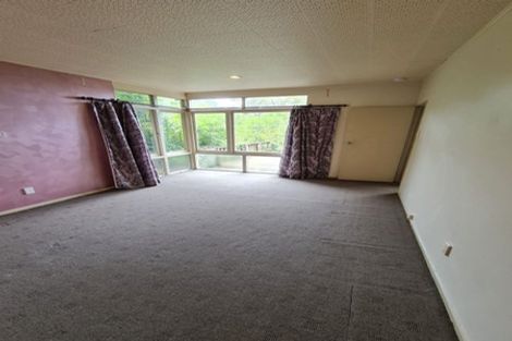 Photo of property in 16 De Val Drive, Titirangi, Auckland, 0604