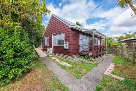 Photo of property in 2/25 Lucinda Place, Glen Eden, Auckland, 0602