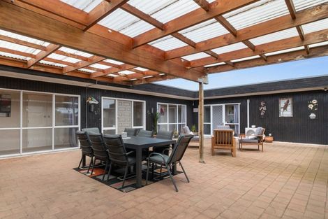 Photo of property in 2 Fencourt Crescent, Katikati, 3129