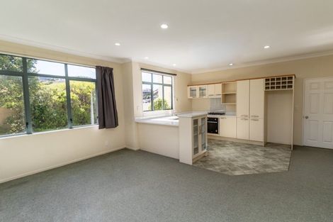 Photo of property in 43 Amesbury Drive, Churton Park, Wellington, 6037