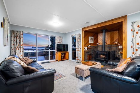 Photo of property in 131 Gloaming Hill, Titahi Bay, Porirua, 5022