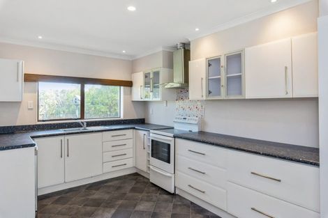 Photo of property in 189 Tararua Road, Levin, 5571