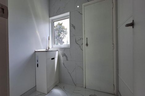Photo of property in 64 Mcfadzean Drive, Blockhouse Bay, Auckland, 0600