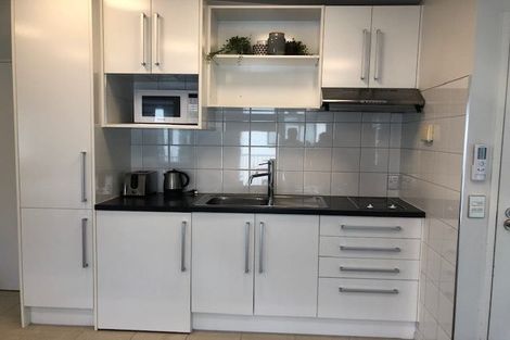 Photo of property in 4/6 Defoe Place, Waltham, Christchurch, 8023