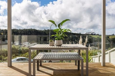 Photo of property in The Rise, 22 Hatfield Place, Albany Heights, Auckland, 0632