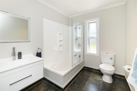 Photo of property in 30 Signal Street, Marton, 4710