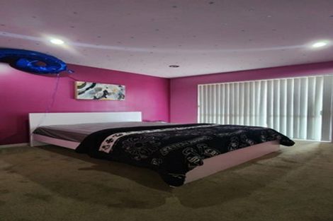 Photo of property in 2 Wellfield Drive, Papakura, 2110