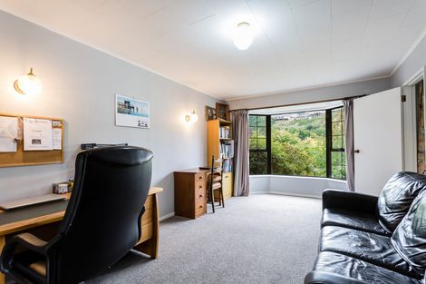 Photo of property in 43 Glenross Street, Glenross, Dunedin, 9011