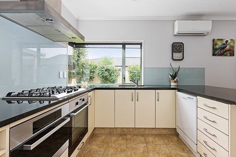 Photo of property in 10 Malbec Way, Greenmeadows, Napier, 4112