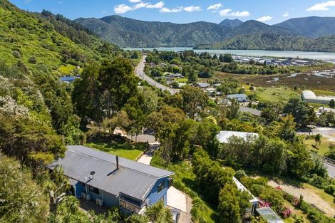 Photo of property in 17 Beach Place, Havelock, 7100