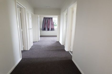 Photo of property in 18 Normandy Place, Henderson, Auckland, 0610