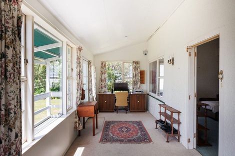 Photo of property in 30 Ngahina Street, Marton, 4710