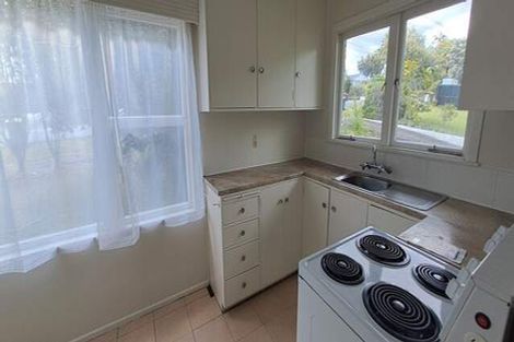 Photo of property in 1/96 Te Atatu Road, Te Atatu South, Auckland, 0610