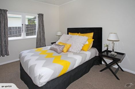 Photo of property in 90 Porchester Road, Papakura, 2110