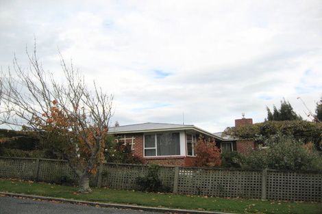 Photo of property in 9 Cherry Lane, Balclutha, 9272