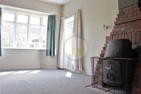 Photo of property in 82 Hazelhurst Pass, Caversham, Dunedin, 9012