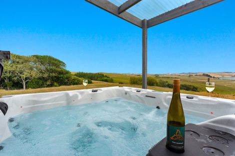 Photo of property in 1498 Oneriri Road, Kaiwaka, 0573