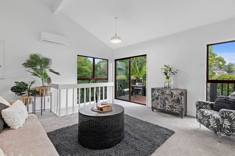 Photo of property in 2/16 John Downs Drive, Browns Bay, Auckland, 0630