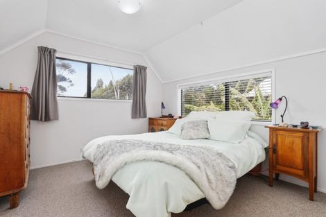 Photo of property in 27 Awhiorangi Promenade, Swanson, Auckland, 0816