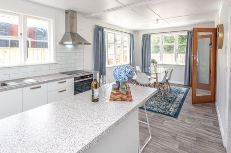 Photo of property in 92 Alma Road, Gonville, Whanganui, 4501