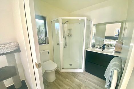 Photo of property in 44 Bluebird Crescent, Unsworth Heights, Auckland, 0632