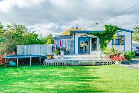 Photo of property in 15 Otaihanga Road, Otaihanga, Paraparaumu, 5036