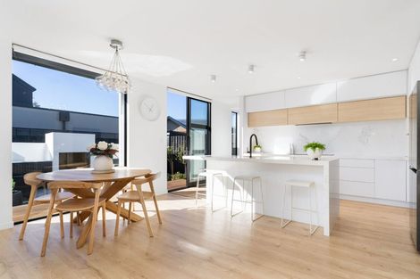 Photo of property in 10a Memorial Avenue, Ilam, Christchurch, 8053