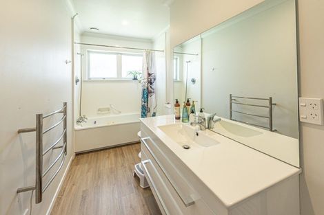 Photo of property in 26 Parkes Avenue, Saint Johns Hill, Whanganui, 4501