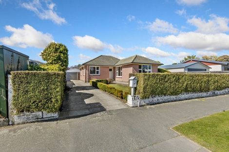 Photo of property in 17 Rollesby Street, Hoon Hay, Christchurch, 8025