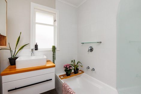 Photo of property in 921 Upper Main Street, Roslyn, Palmerston North, 4414