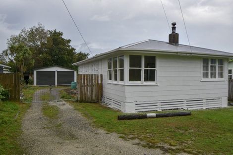 Photo of property in 12 Watt Street, Featherston, 5710