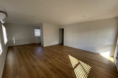 Photo of property in 1/4 Kelvin Road, Papakura, 2110