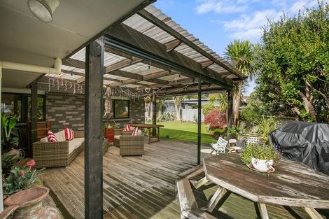 Photo of property in 80 Wairau Road, Oakura, 4314
