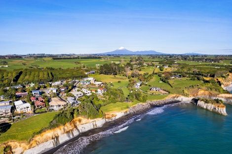 Photo of property in 17 Motukari Place, Onaero, Waitara, 4383