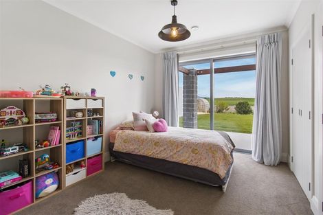 Photo of property in 308 Timaru Road, Waimate, 7978