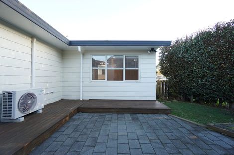 Photo of property in 2/46 La Trobe Street, Pakuranga Heights, Auckland, 2010