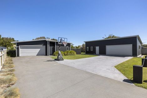 Photo of property in 518a Manutahi Road, Lepperton, New Plymouth, 4373