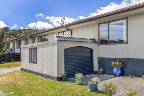 Photo of property in 1/39 Kinloch Place, Papakowhai, Porirua, 5024